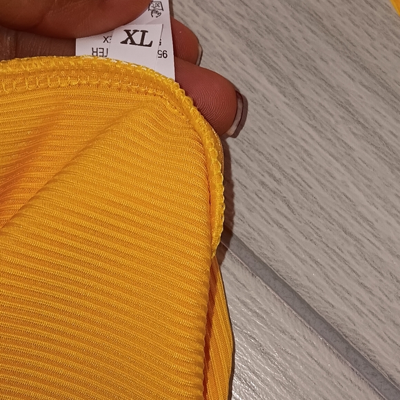 Plus Size Women Solid Color High Crater Short Top And Shorts Three-Piece… - Picture 13 of 14